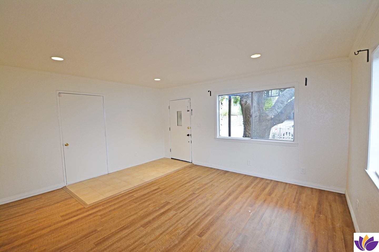 Building Photo - 3630 2nd Ave