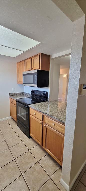 Building Photo - 9542 Lake Park Dr