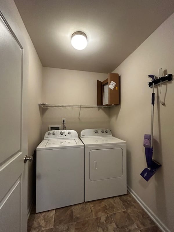 Building Photo - 257 Chesterton Dr