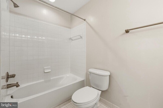 Building Photo - 13509 Chipper Ct