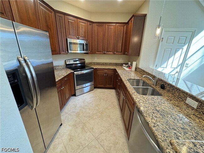 Building Photo - 11830 Paseo Grande Blvd