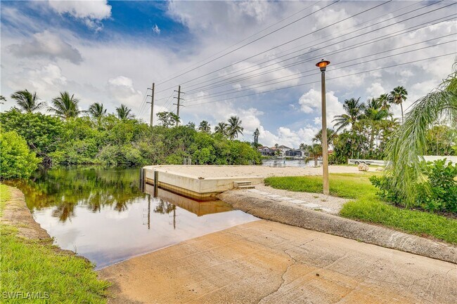 Building Photo - 6030 Perthshire Ln