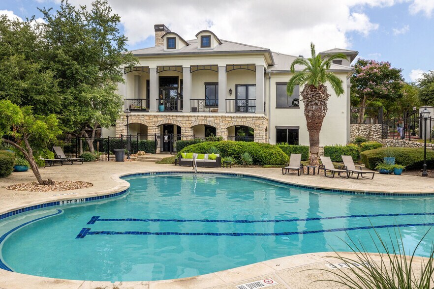 Building Photo - Lantana Hills