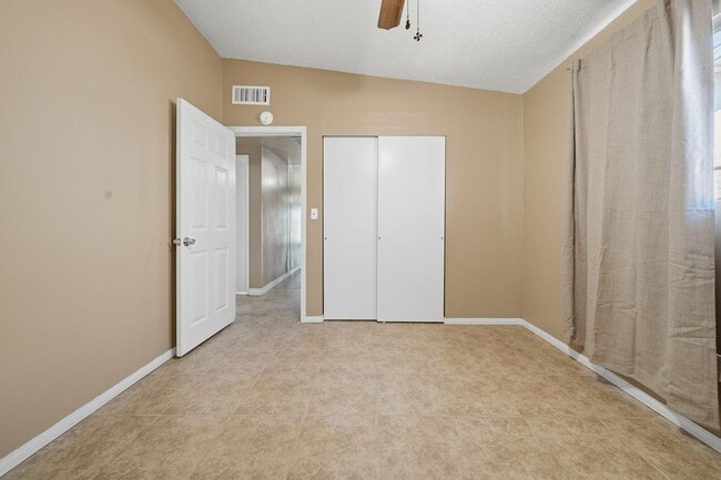 Building Photo - HOUSE FOR RENT IN EL CENTRO