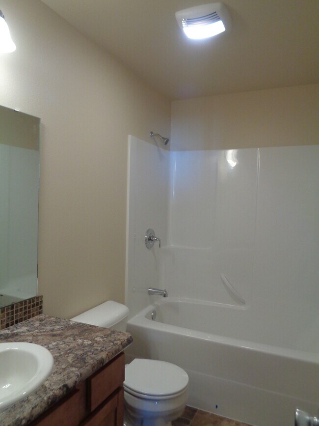 Building Photo - Newer Construction 3 Bedroom House with 3 ...