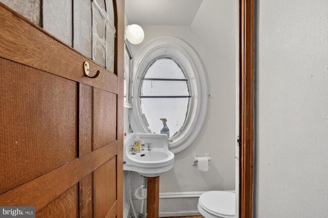 Building Photo - 4011 Pine St