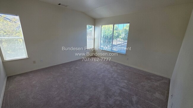 Building Photo - 1908 Alpine Ct