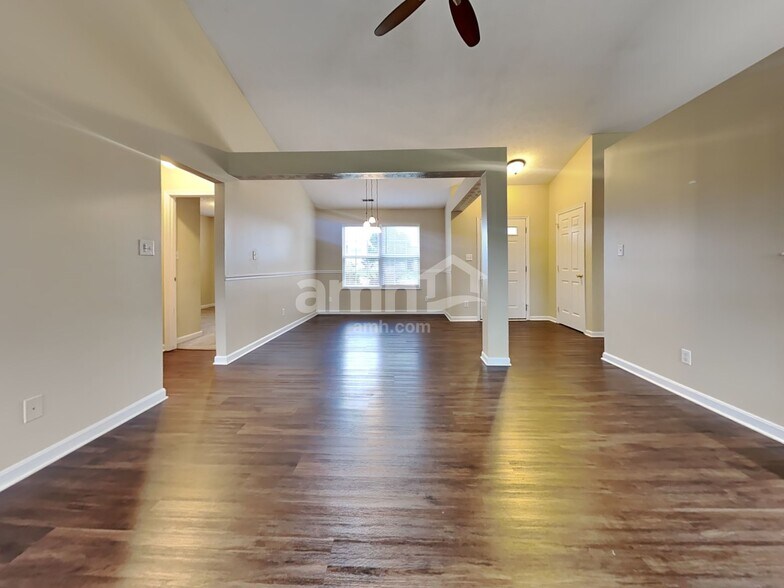 Building Photo - 8676 Sweetbriar Ct