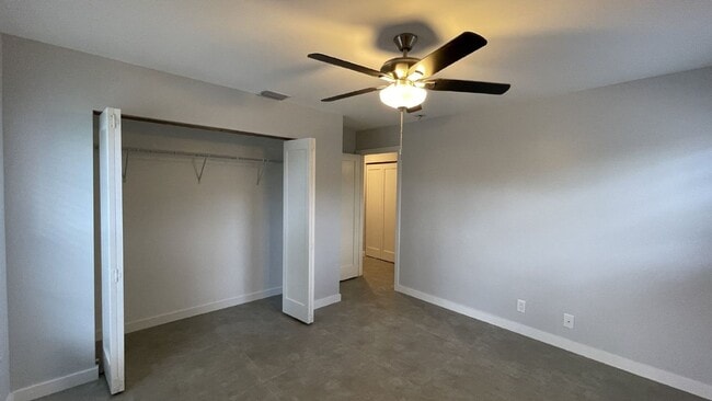 Building Photo - Spacious 3-Bedroom Oasis in Loxahatchee with 2 Full Baths