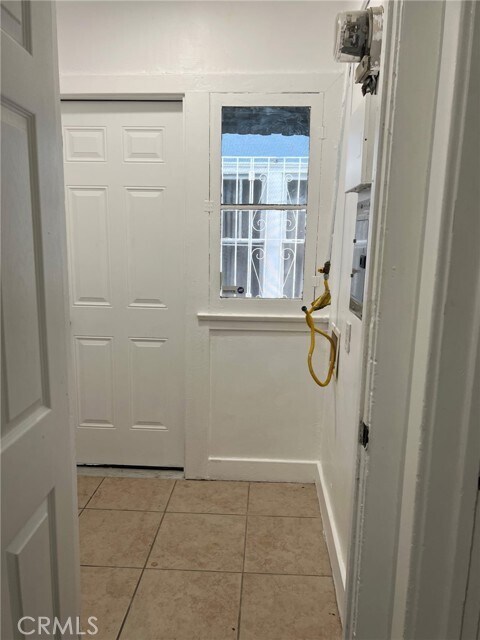 Building Photo - 5610 S St Andrews Pl