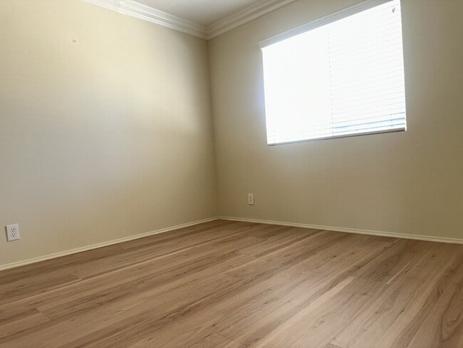 Building Photo - 6025 Abernathy Dr