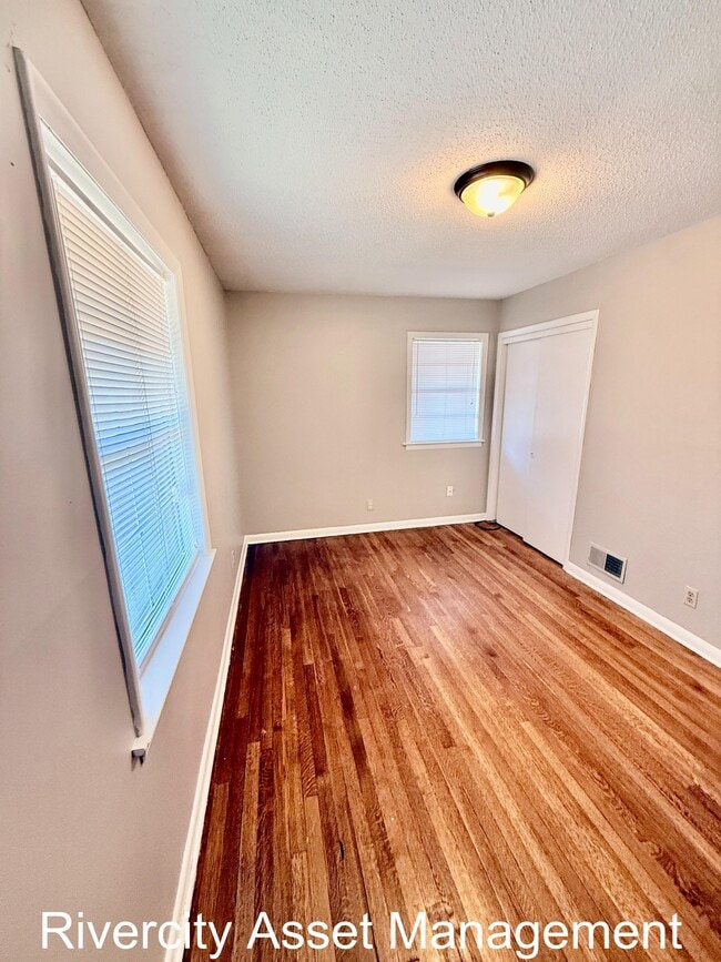 Building Photo - 5060 Childs Dr