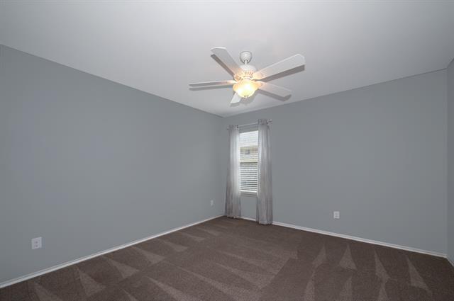 Building Photo - 1911 Meadow Crest Dr