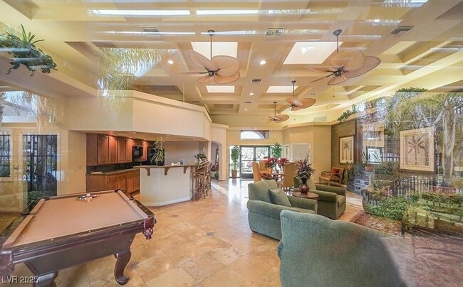 Primary Photo - 950 Seven Hills Dr