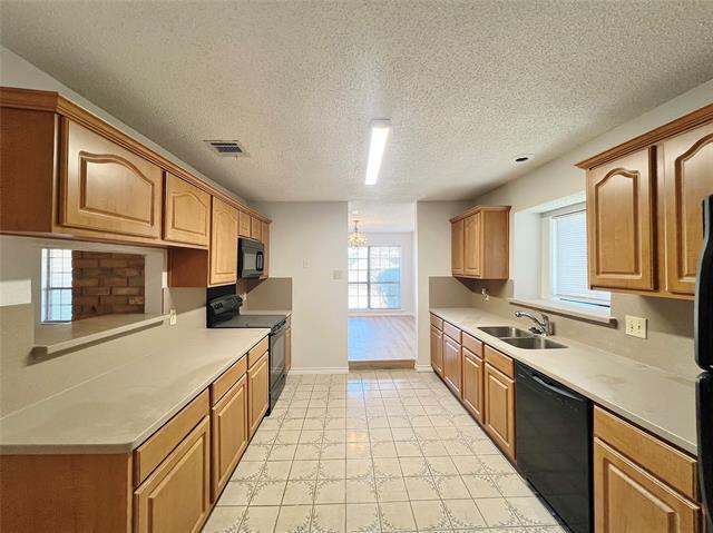 Building Photo - 404 Lincoln Dr