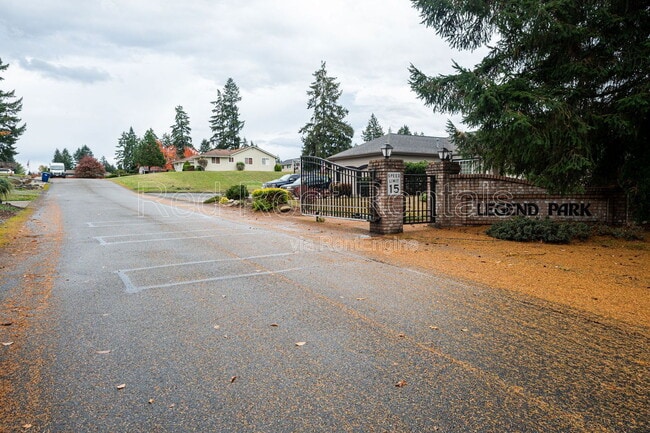 Building Photo - 916 197th St Ct E
