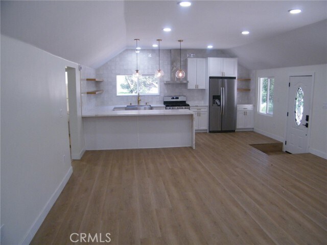 Building Photo - 26210 N Lake Wohlford Rd