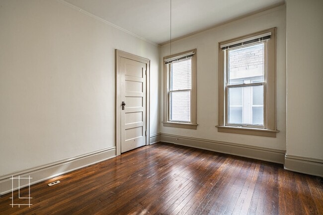 Building Photo - 35 Lundy St
