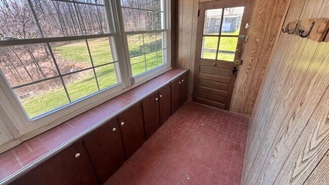 Building Photo - $1,600 Farmhouse Palmyra 4 bedroom 1.5 bath