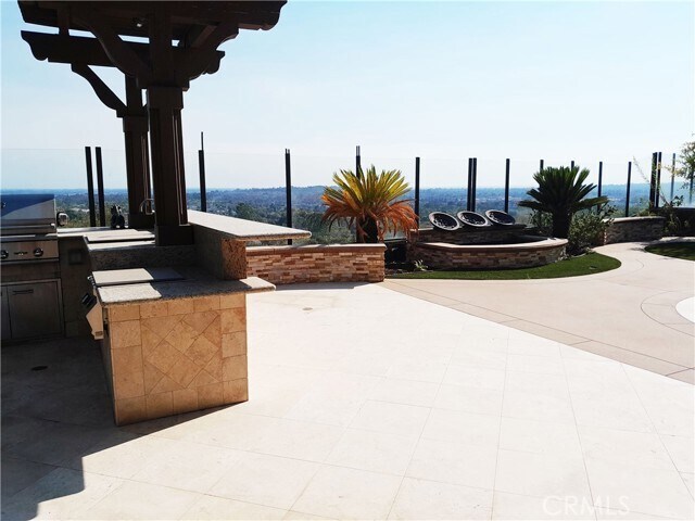 Building Photo - 2432 E Kern River Ln