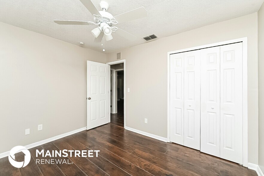 Building Photo - 1406 Cromwell Dr