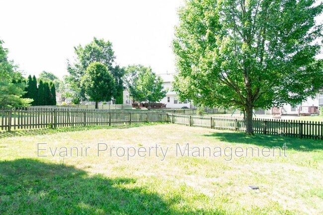 Building Photo - 1142 Deercreek Dr