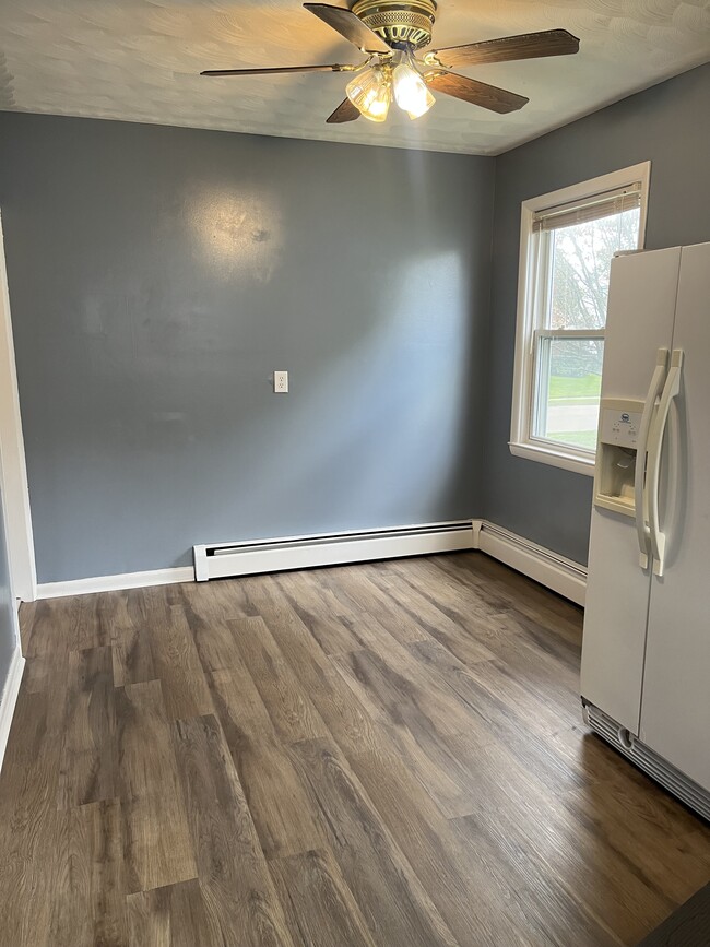 Building Photo - 517 Harcourt Dr
