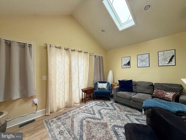 Building Photo - 2623 W 18th St