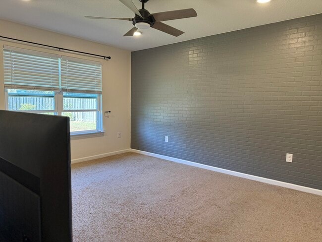 Building Photo - 351 Merlin Ct