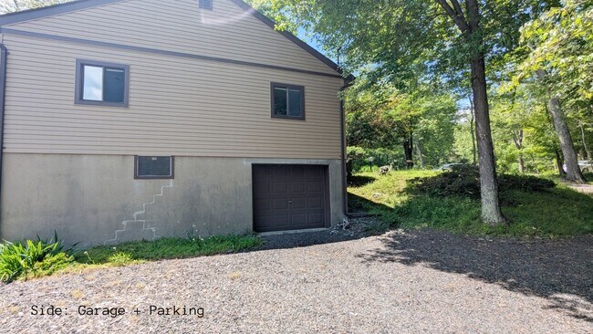 Building Photo - 102 Elm Ct