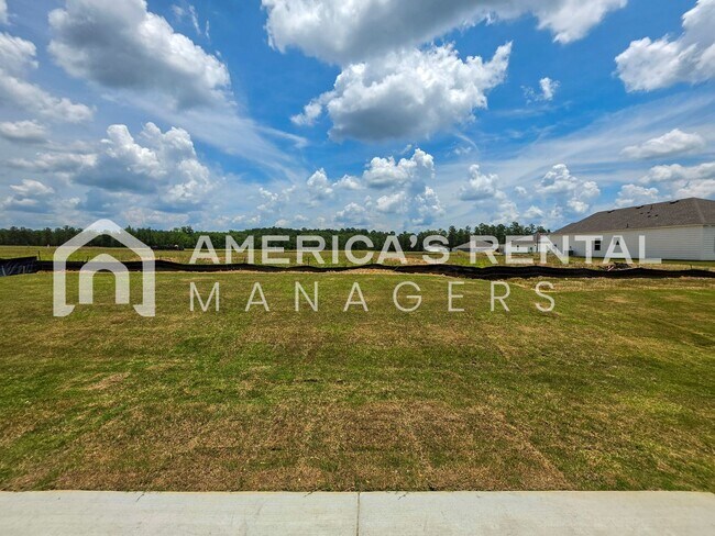 Building Photo - 556 Saddlewood Bnd