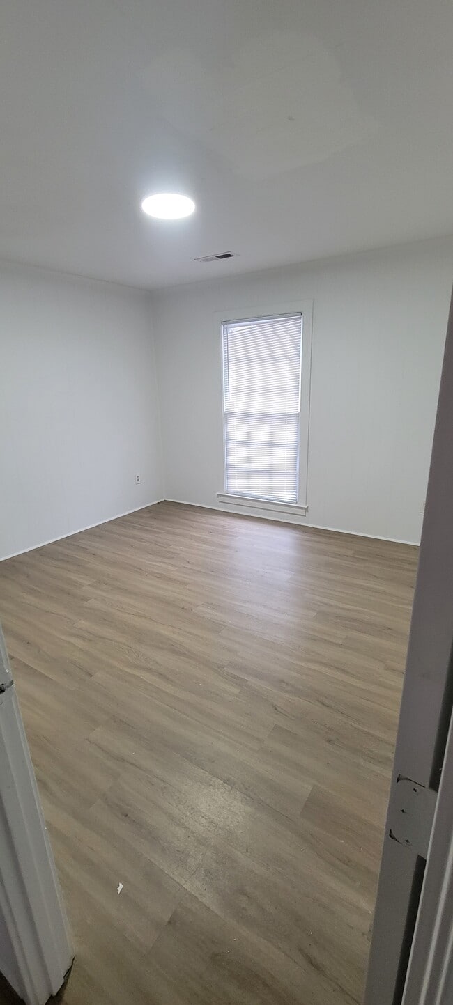 Building Photo - 5428 Sidbury Rd