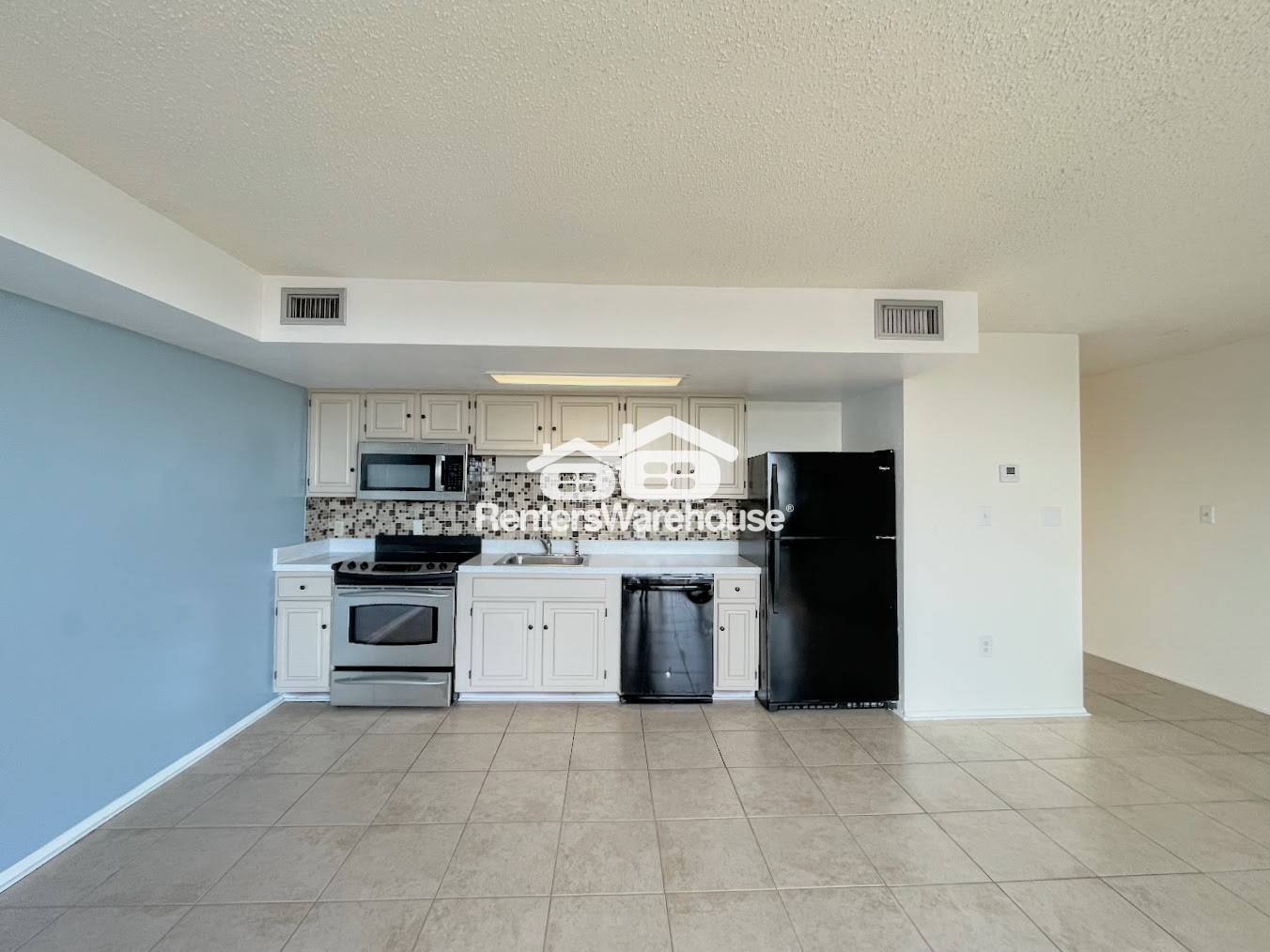 Building Photo - 1222 E Ocean View Ave