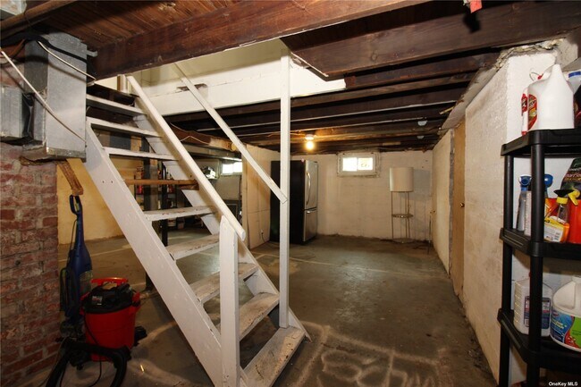 Building Photo - 280 Islip Blvd