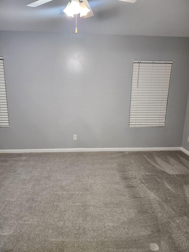 Bedroom - 5033 Lower Elm St