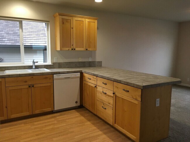 Building Photo - 1761