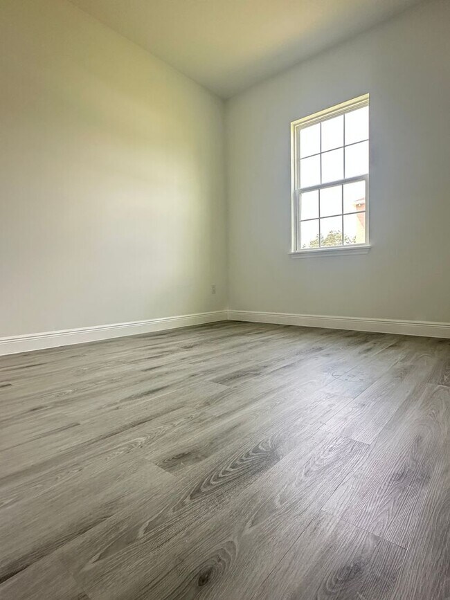 Building Photo - Marion Oaks