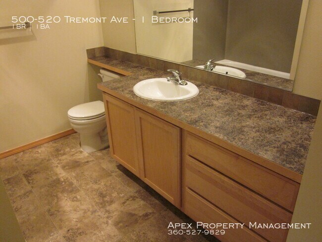 Building Photo - NORTH BELLINGHAM - Creekside Villas