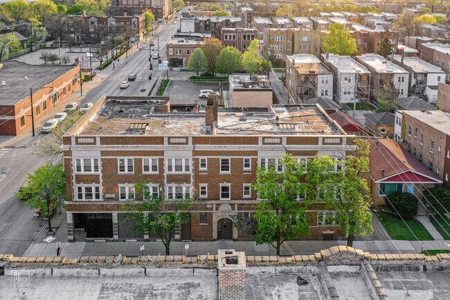 Building Photo - 7850 S Constance