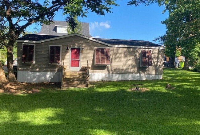 Building Photo - 241 H L Smith Rd