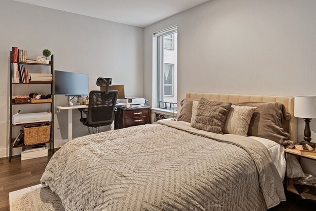 Building Photo - 14 W Broadway