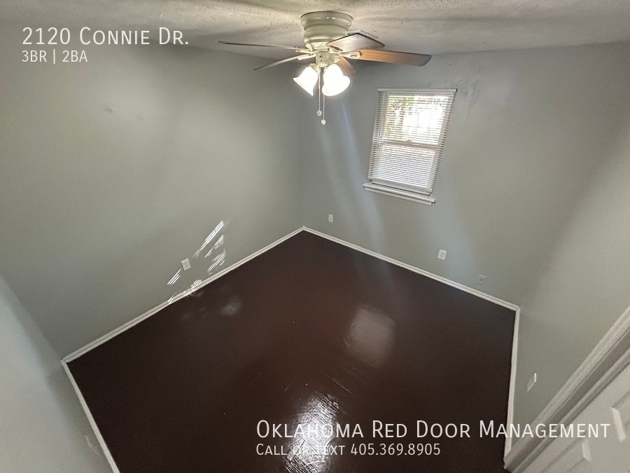 Building Photo - 2120 Connie Dr