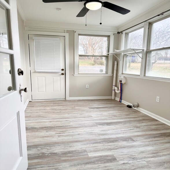 Building Photo - 117 Green Dr