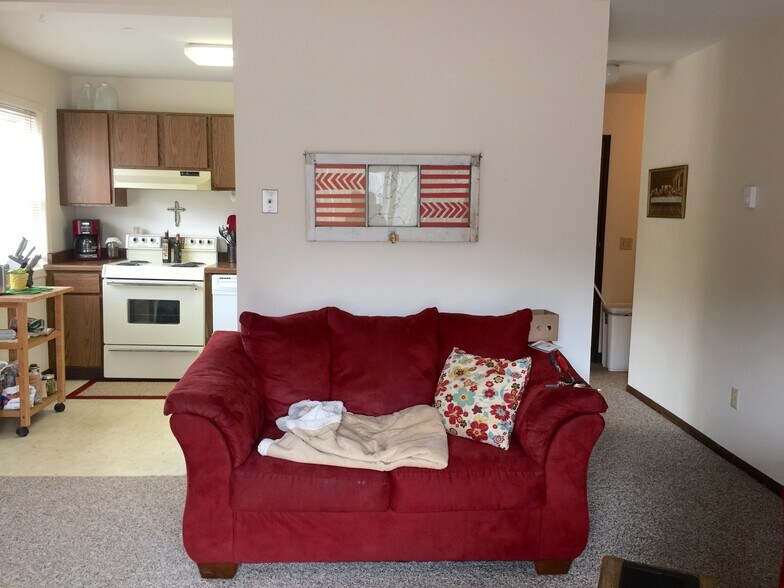 Living room - 1331 W 3rd St