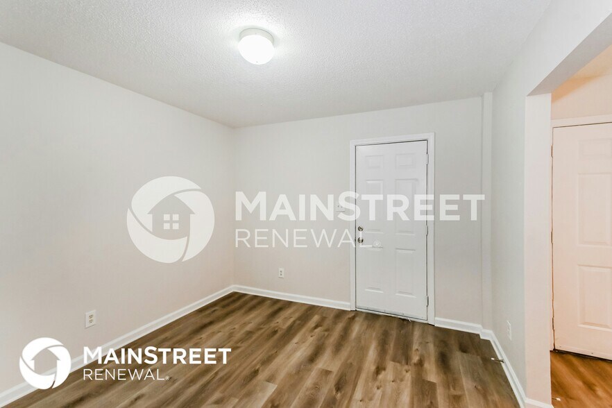 Building Photo - 4690 Royal View Dr