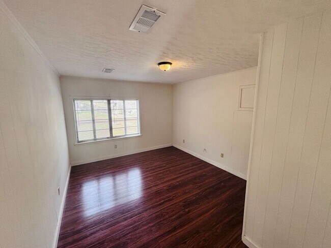 Building Photo - 239 Mason Blvd