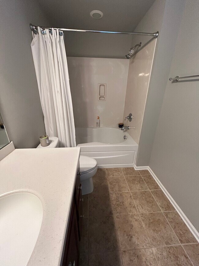 Building Photo - 1070 Drayton Ct