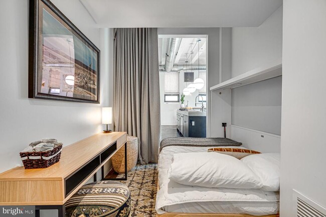 Building Photo - 1413 Swann St NW