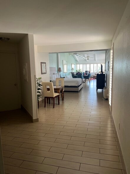 Building Photo - 901 Charo Pky