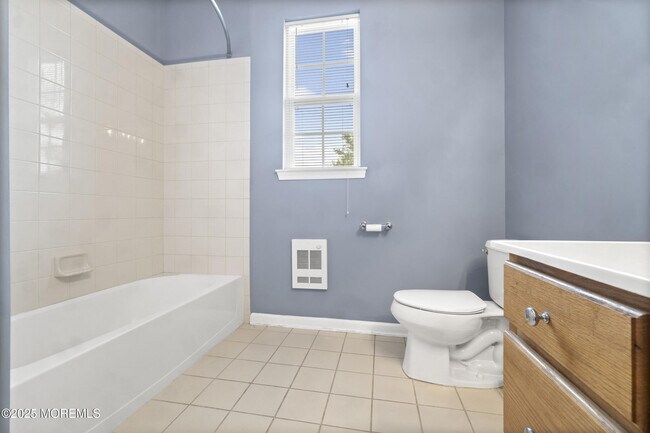 Building Photo - 41 Azalea Dr